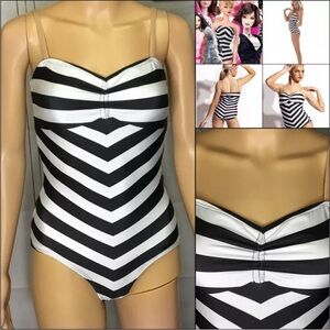 The line up Barbie outfit adult XS pro dance